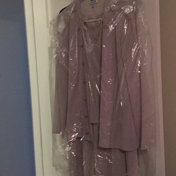 Dress - Picture 1 of 3